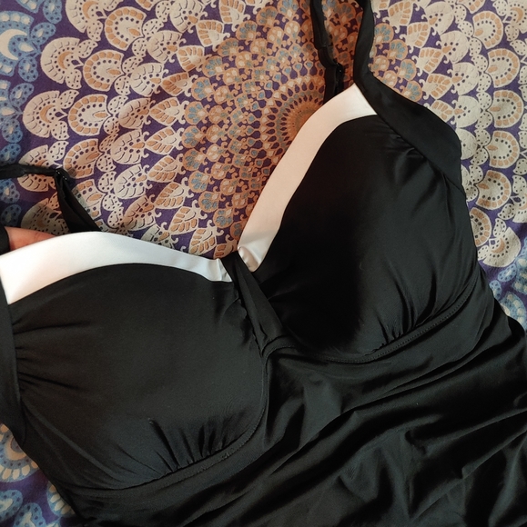 SOLD** Vintage Bathing Suit - Picture 3 of 5